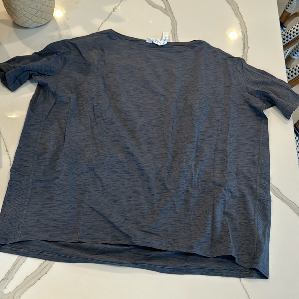 Lululemon tee